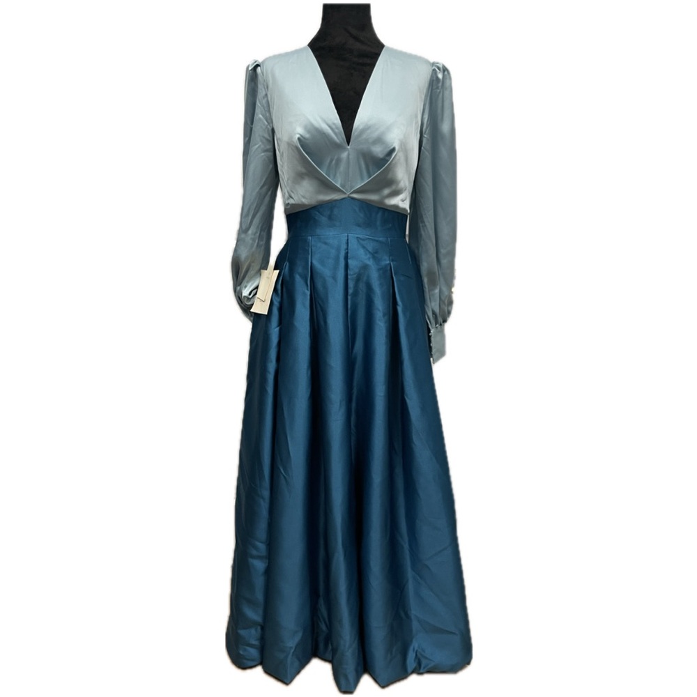 2 tone dress, front slit and pockets
